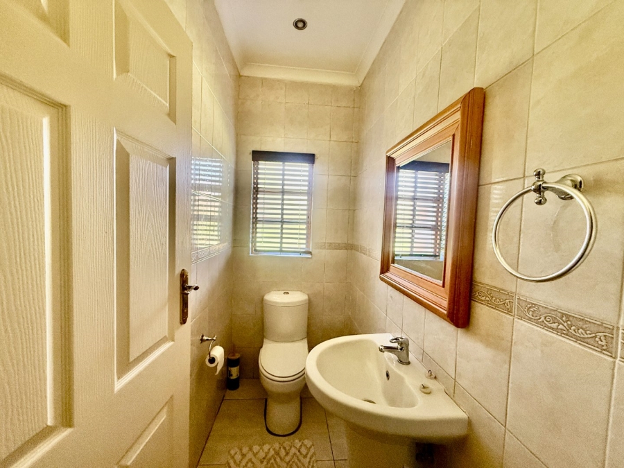 3 Bedroom Property for Sale in Meerhof North West